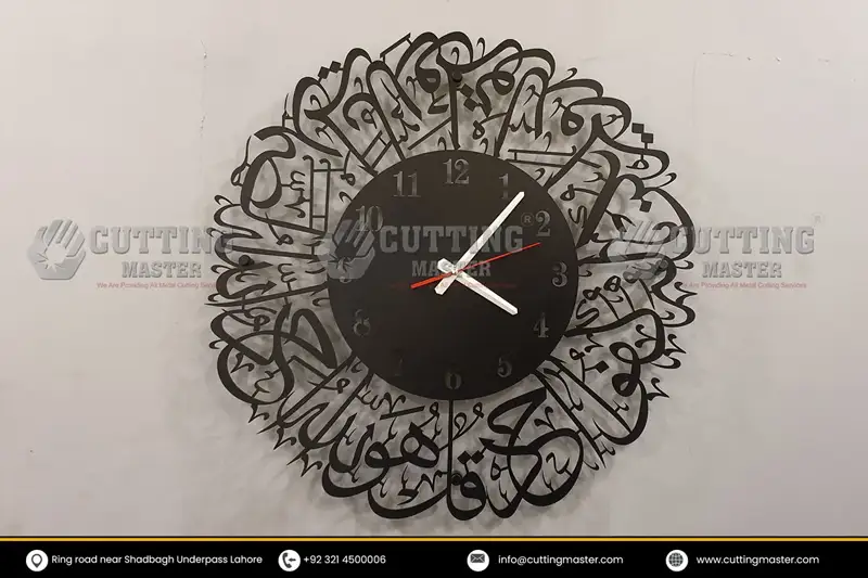 Laser cut Clock Black-with-Qul